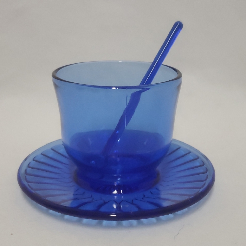 Macbeth Evans Cobalt Petalware